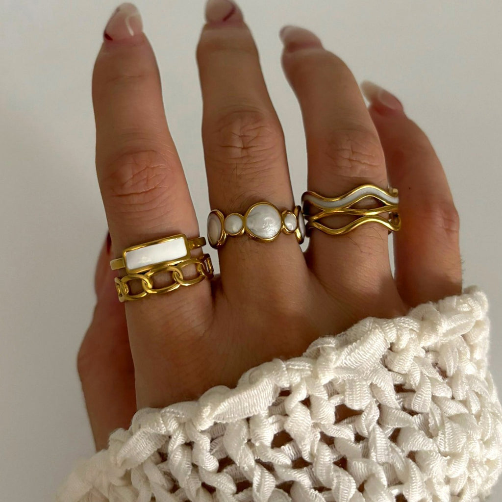 Anillo Elegante  Blanco y Redondo