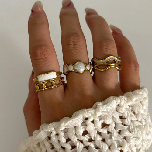 Anillo Elegante  Blanco y Redondo
