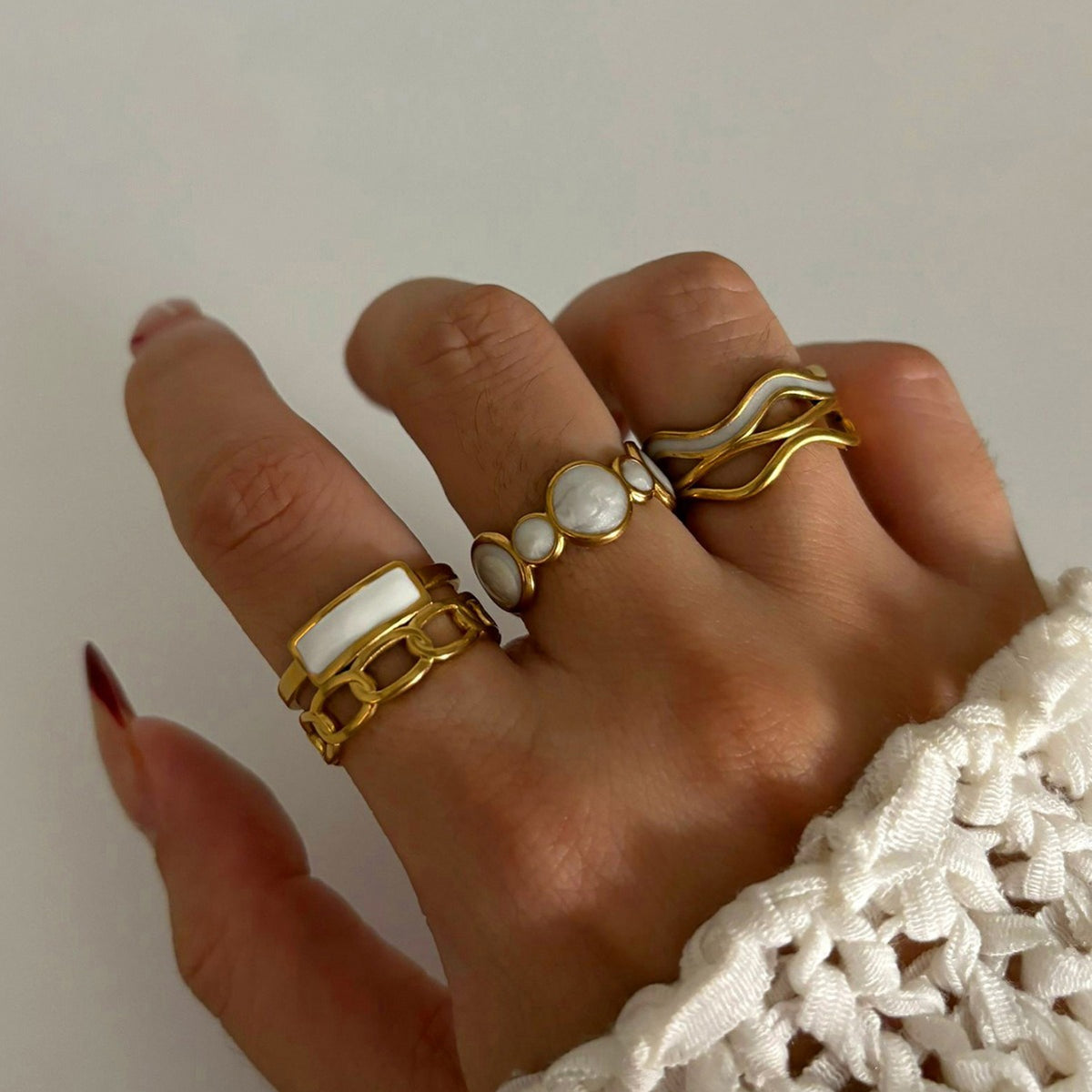 Anillo Elegante Onda Blanca