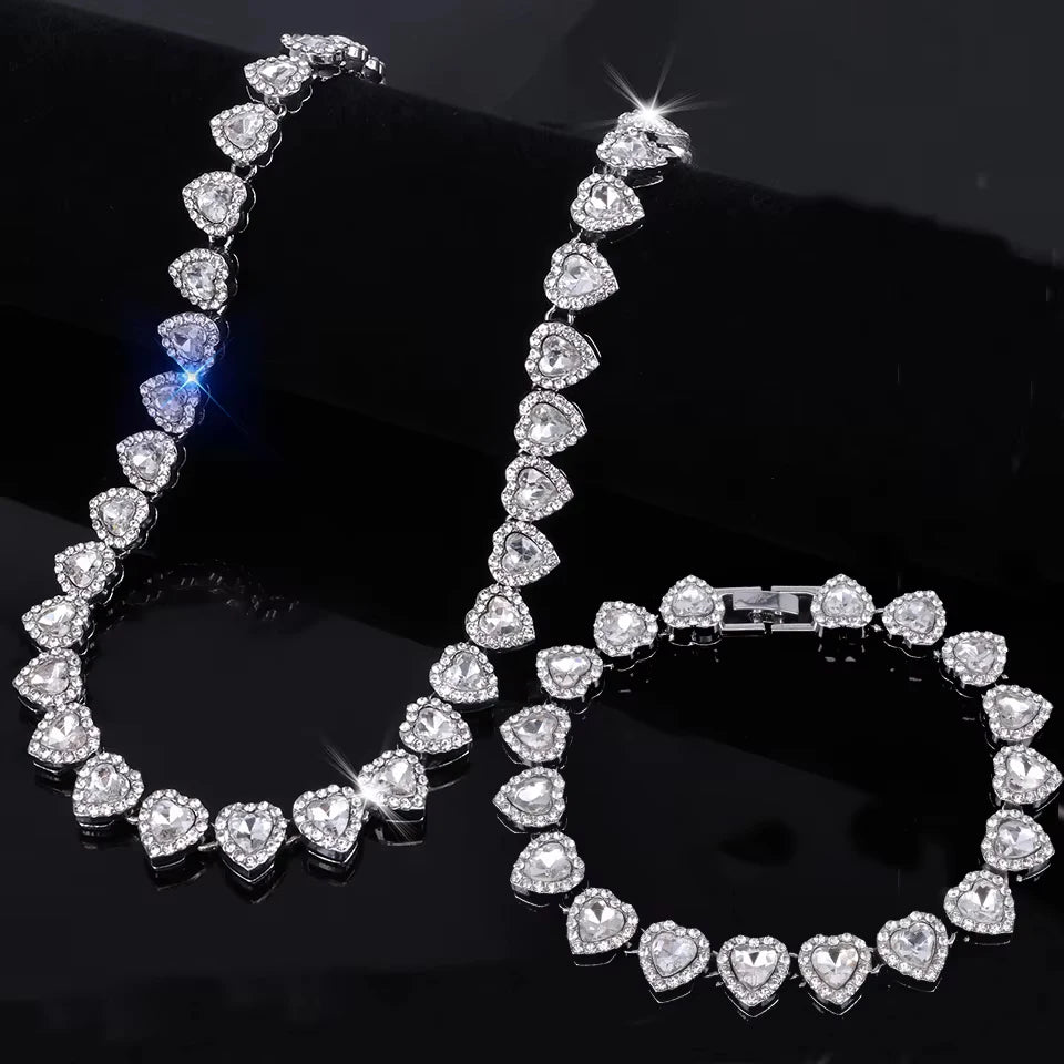 Zakol chain with zircon heart