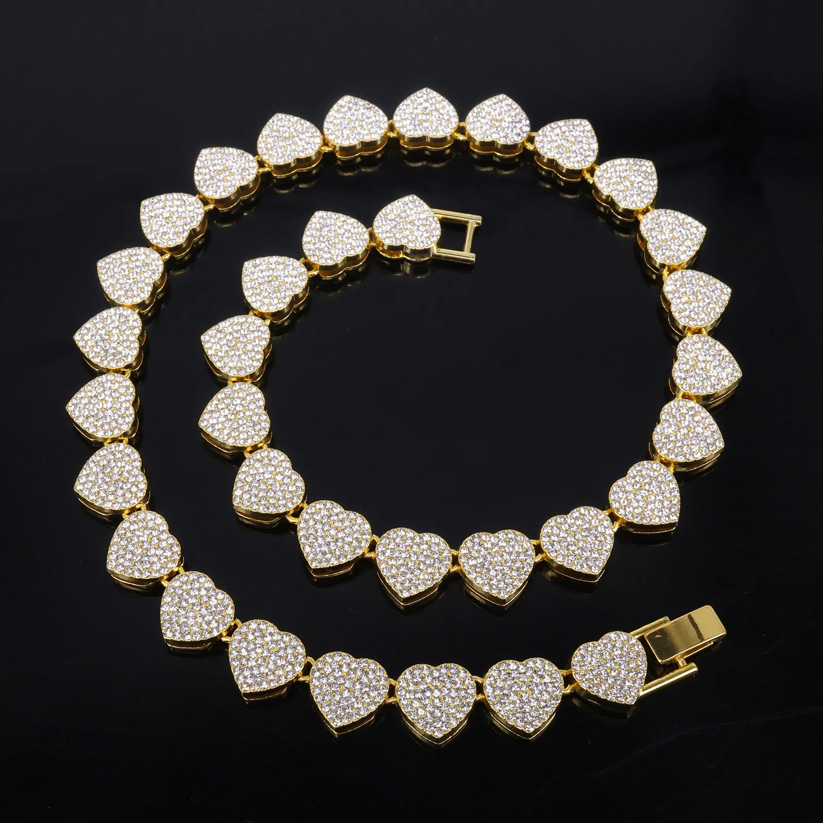 Zakol chain with zircon heart