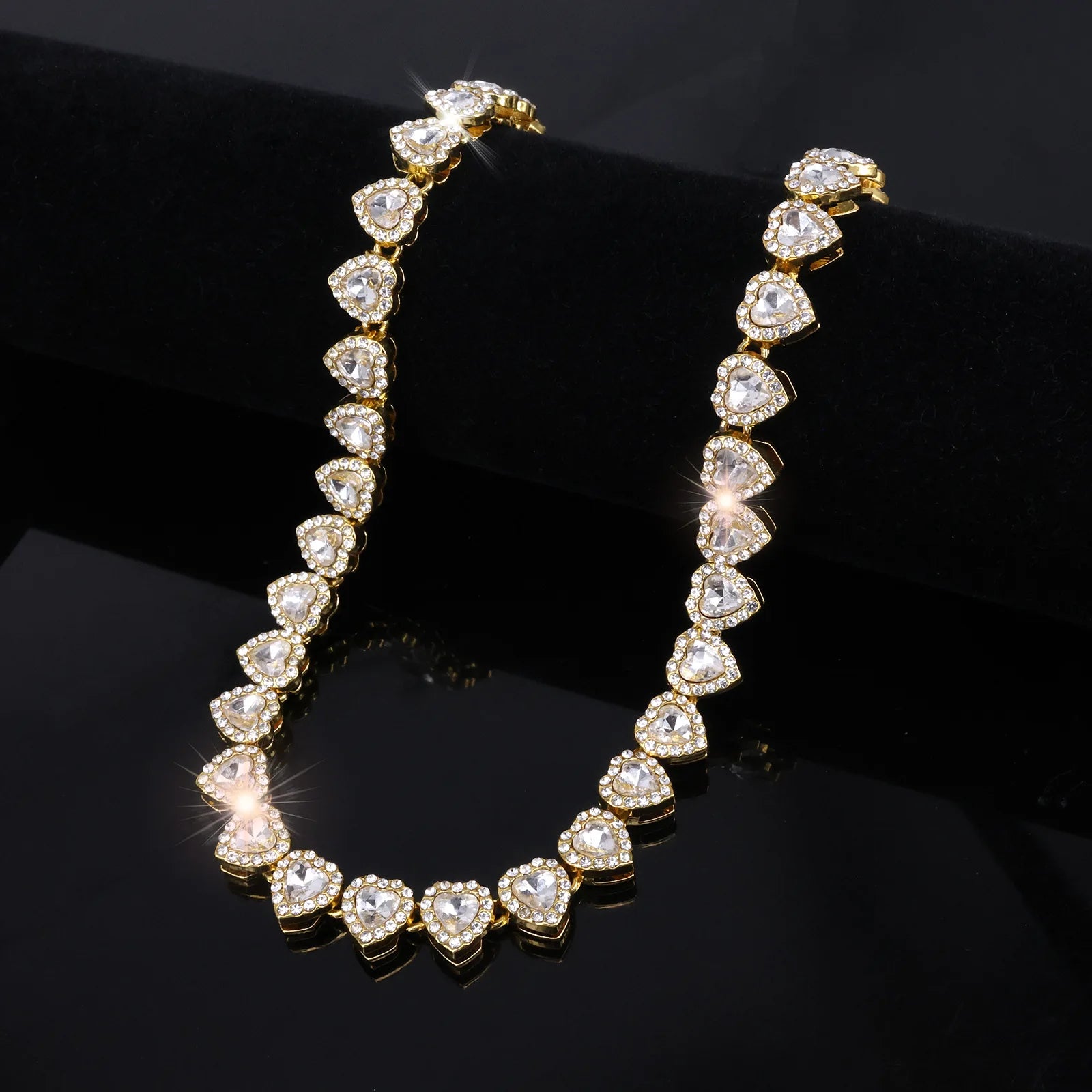 Zakol chain with zircon heart