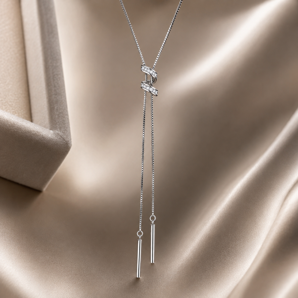 Simple chain with long tassel