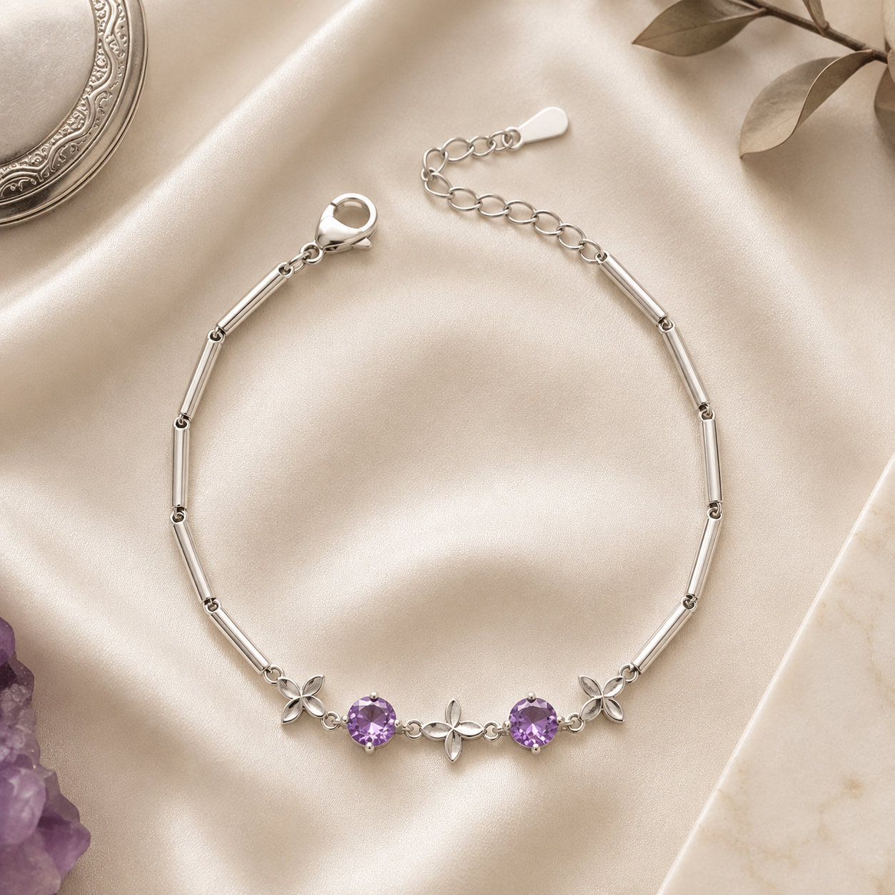 Clover bracelet with purple Zirconia